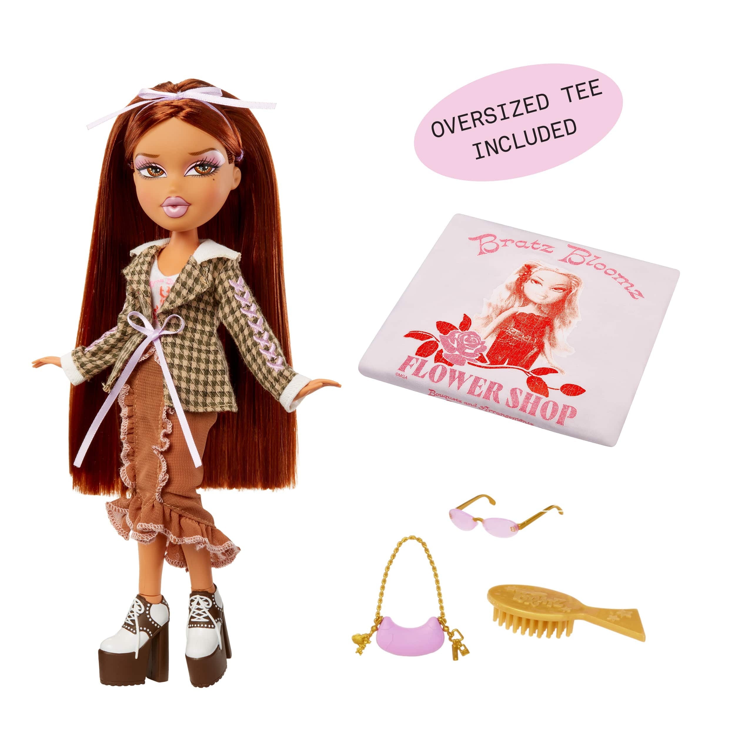 Bratz Stylin' Yasmin Fashion Doll with Customizable T-Shirt for You and Accessories