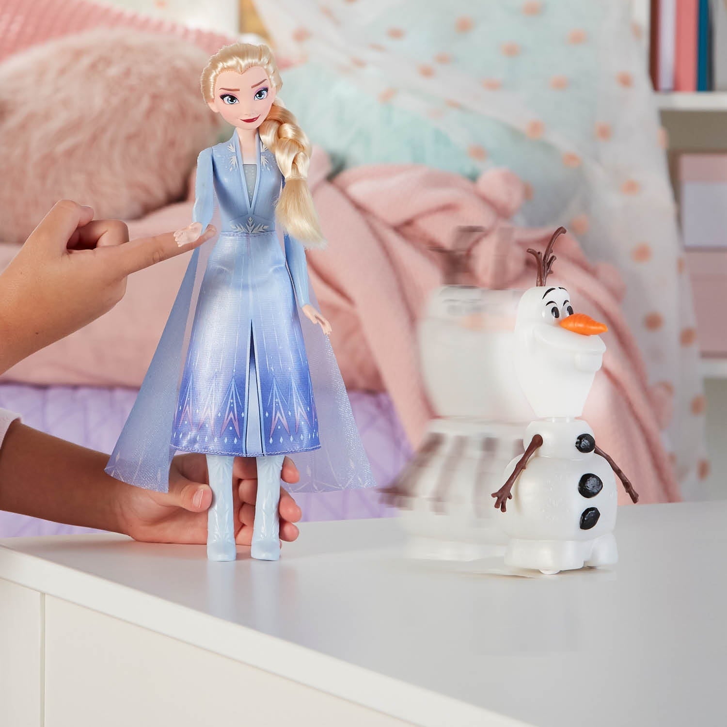 Disney Frozen 2 Talk and Glow Remote Control Olaf with Elsa Fashion Doll