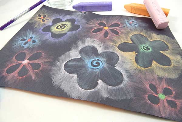 Crayola Washable Sidewalk Chalk, 24 Ct, Outdoor Toys, Summer Activities for Kids, Arts and Crafts, Gifts for Kids, Ages 4, 5, 6, 7