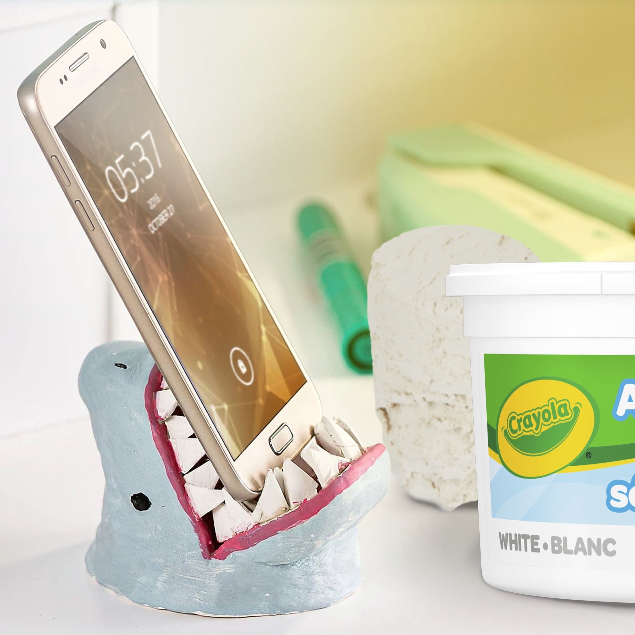 Crayola Air Dry Clay Bucket, White, Clay for Kids, Arts & Crafts, School Supplies, Teacher Supplies