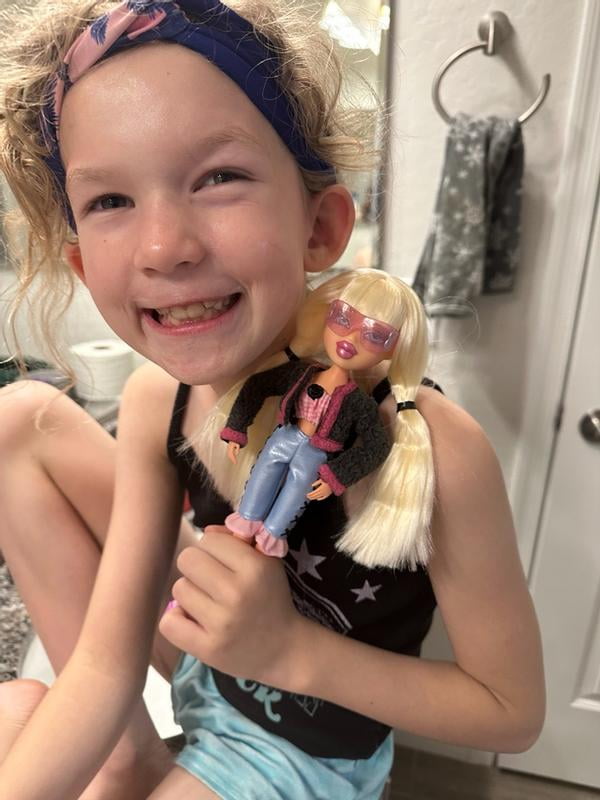 Bratz Goin’ Out! Cloe Fashion Doll with Accessories